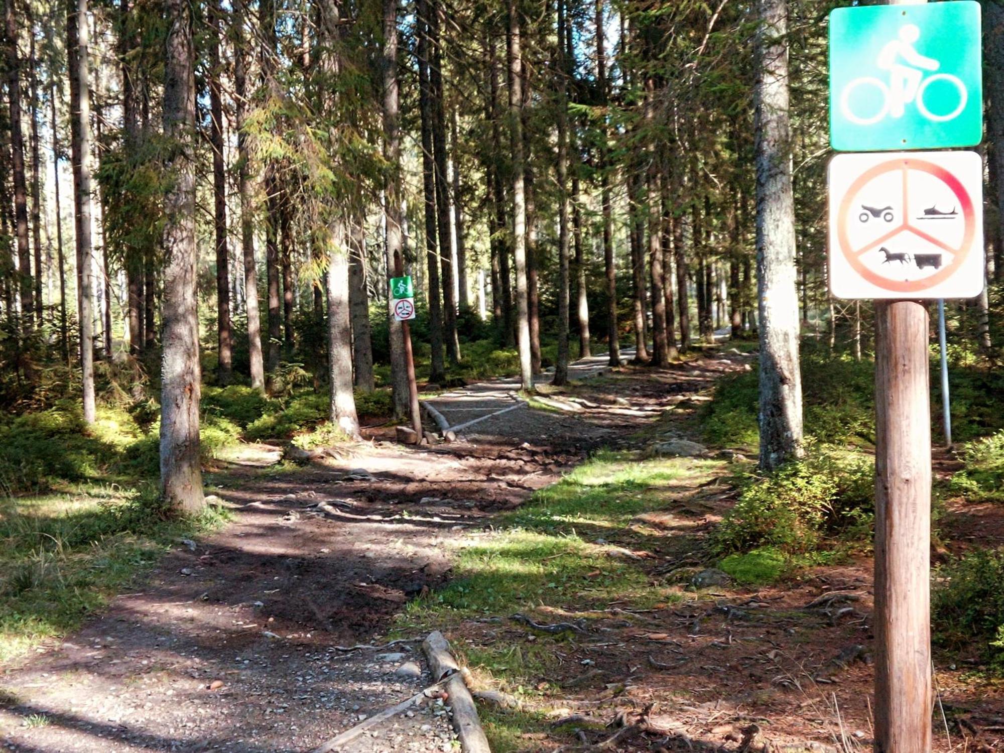 Eco Domek Z Duzym Ogrodem I Widokiem ムジャシフレ エクステリア 写真